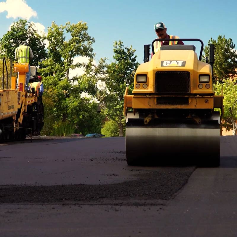 Asphalt rolling for asphalt overlays